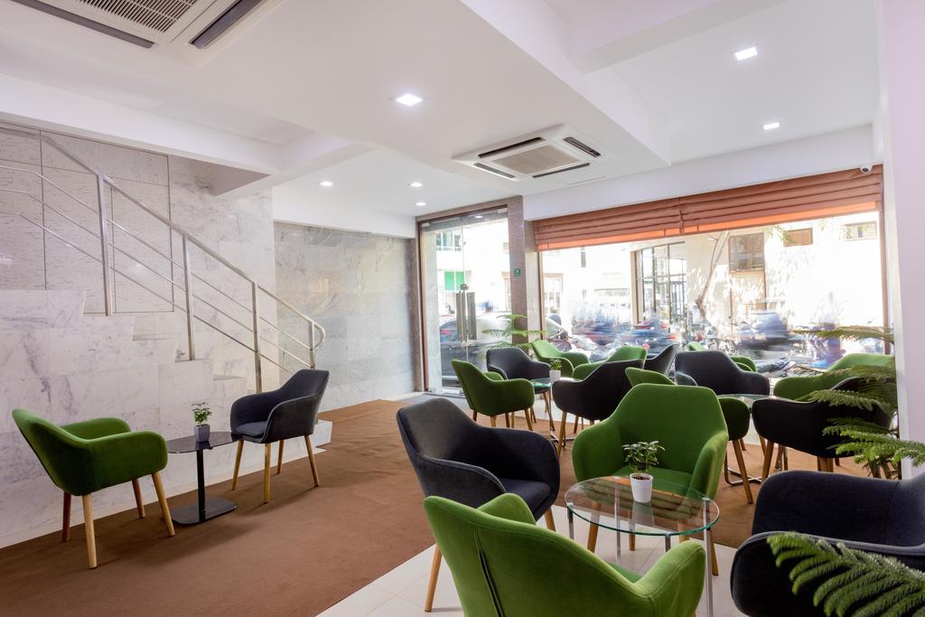 Novina Hotel Male Exterior photo