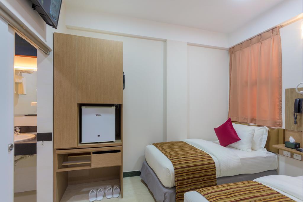 Novina Hotel Male Exterior photo